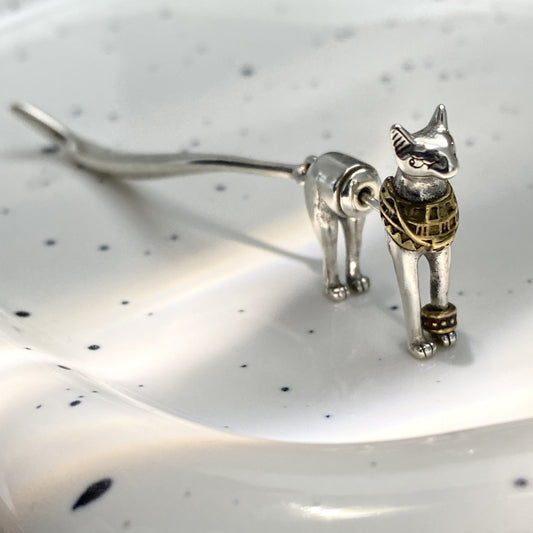 Single Gold And Silver Two-tone Pharaoh Cat Earrings