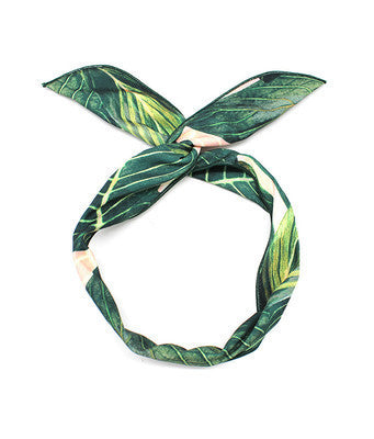 Hair band with female tiara