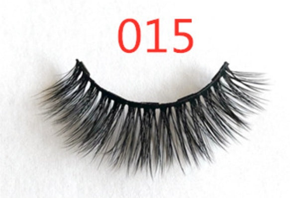 A Pair Of False Eyelashes With Magnets In Fashion - SD & CO.