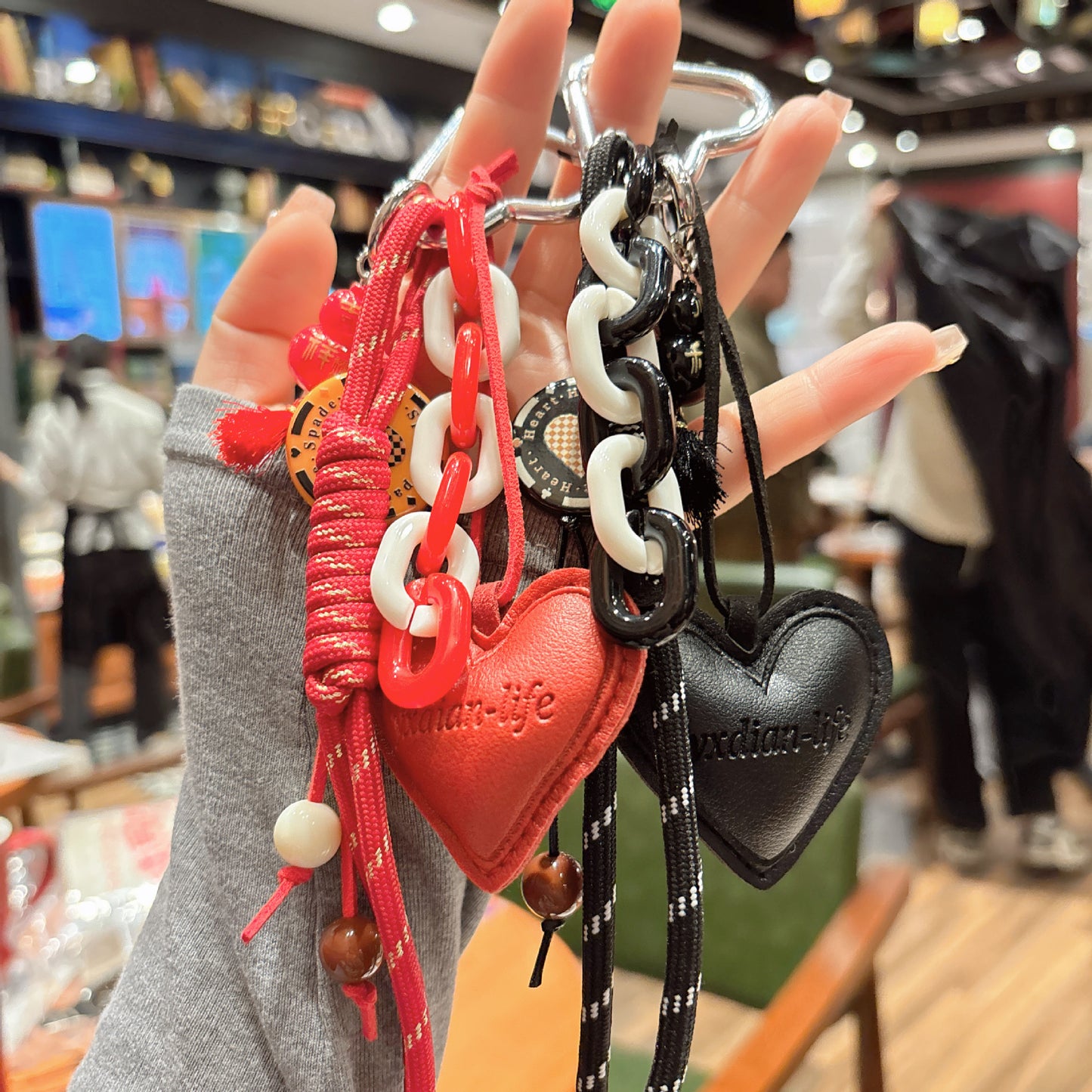 Woven Rope Leather Heart-shaped Small Gourd Pendant Keychain