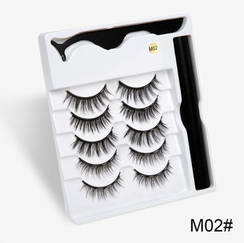 A Pair Of False Eyelashes With Magnets In Fashion - SD & CO.