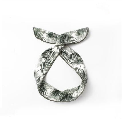 Hair band with female tiara