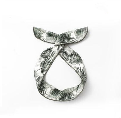 Hair band with female tiara