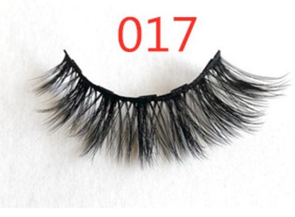 A Pair Of False Eyelashes With Magnets In Fashion - SD & CO.