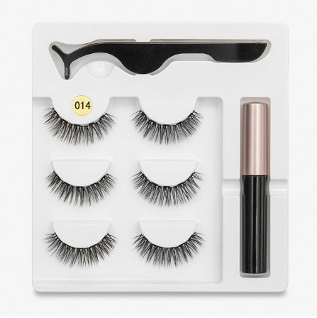 A Pair Of False Eyelashes With Magnets In Fashion - SD & CO.