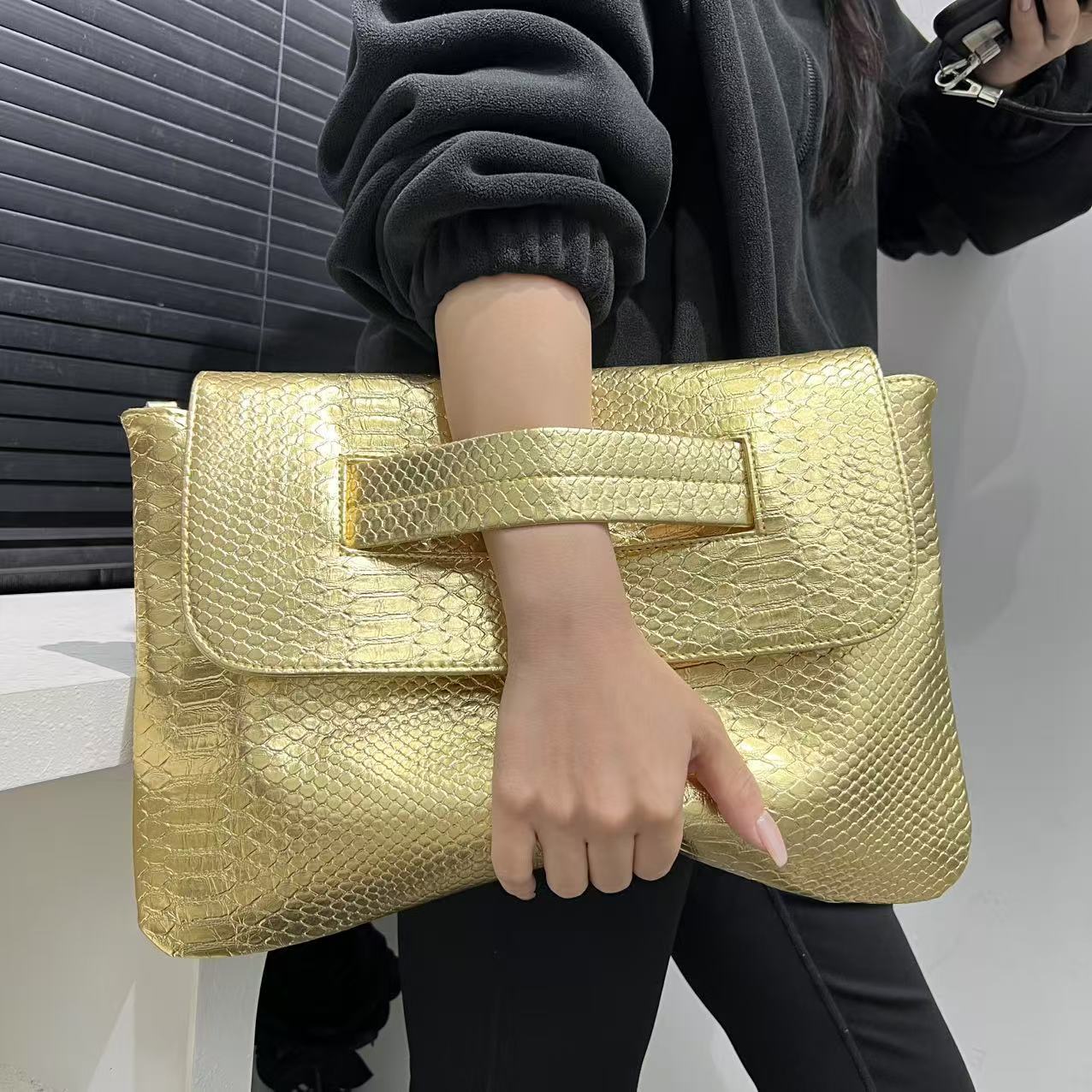 Large Capacity Briefbag