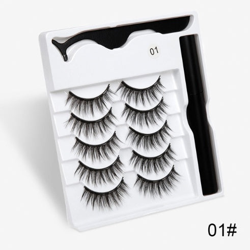 A Pair Of False Eyelashes With Magnets In Fashion - SD & CO.