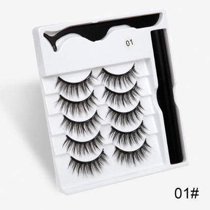 A Pair Of False Eyelashes With Magnets In Fashion - SD & CO.