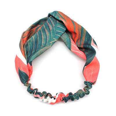 Hair band with female tiara