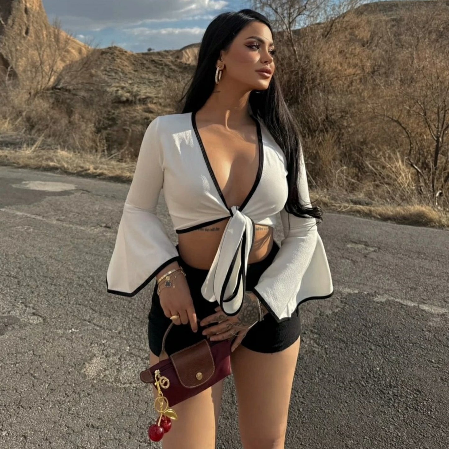 Copy of V-neck lace up long sleeved sexy spicy girl short top