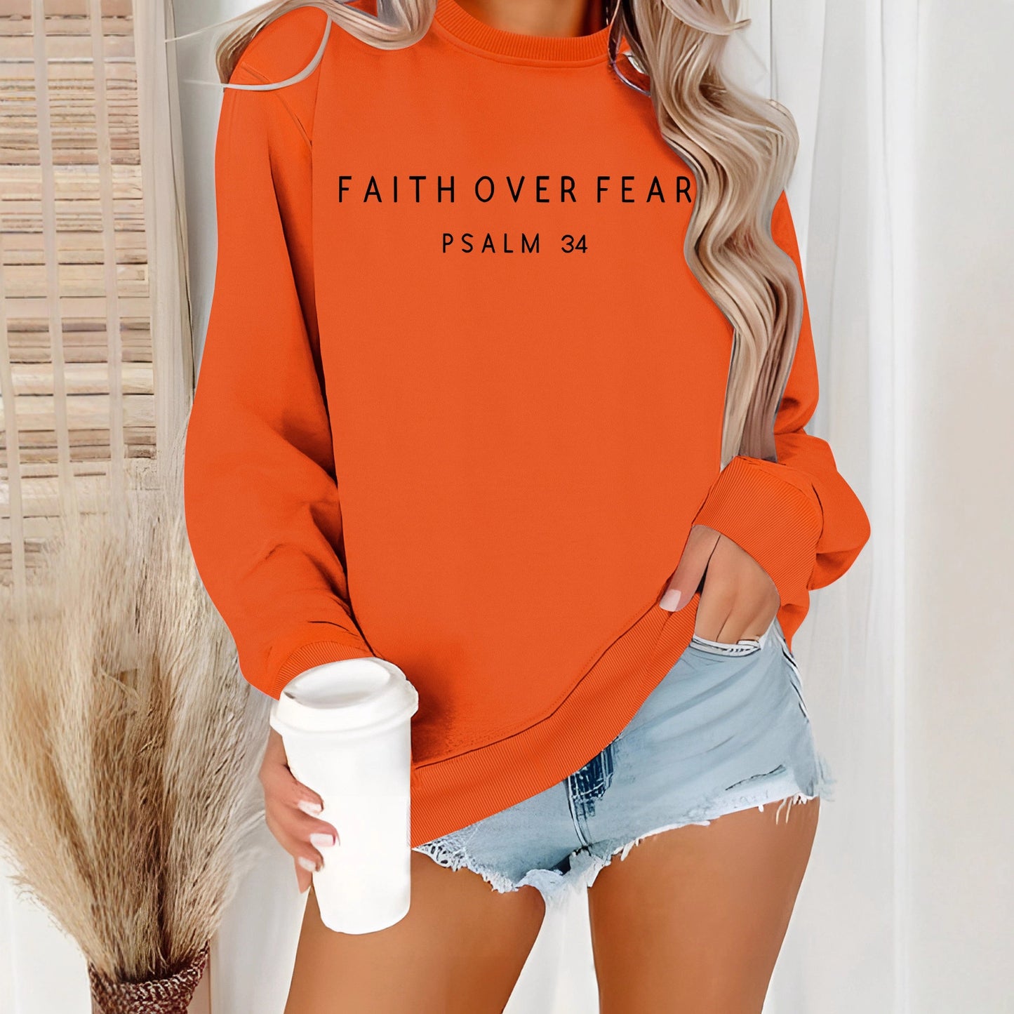 Sweatshirt with loose letter print
