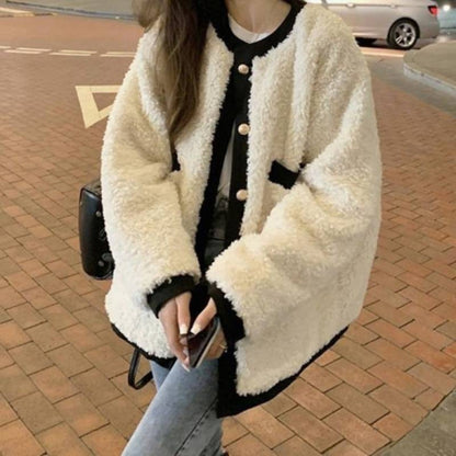 Contrast Teddy Button-Up Coat – White/Black - SD & CO.