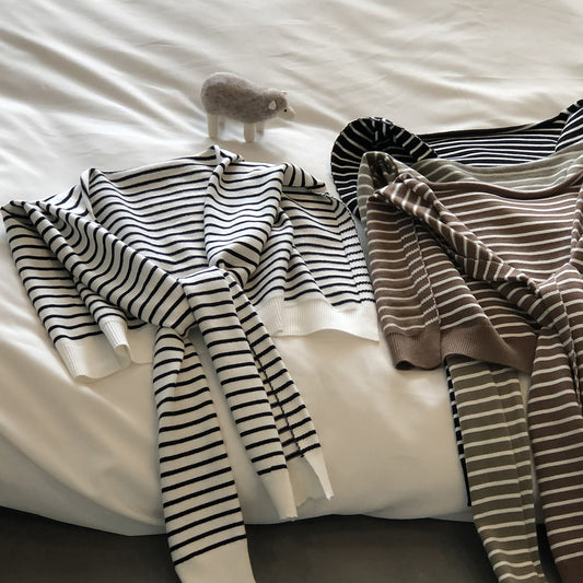 Over-the-shoulder Striped Warm Knotted Scarf