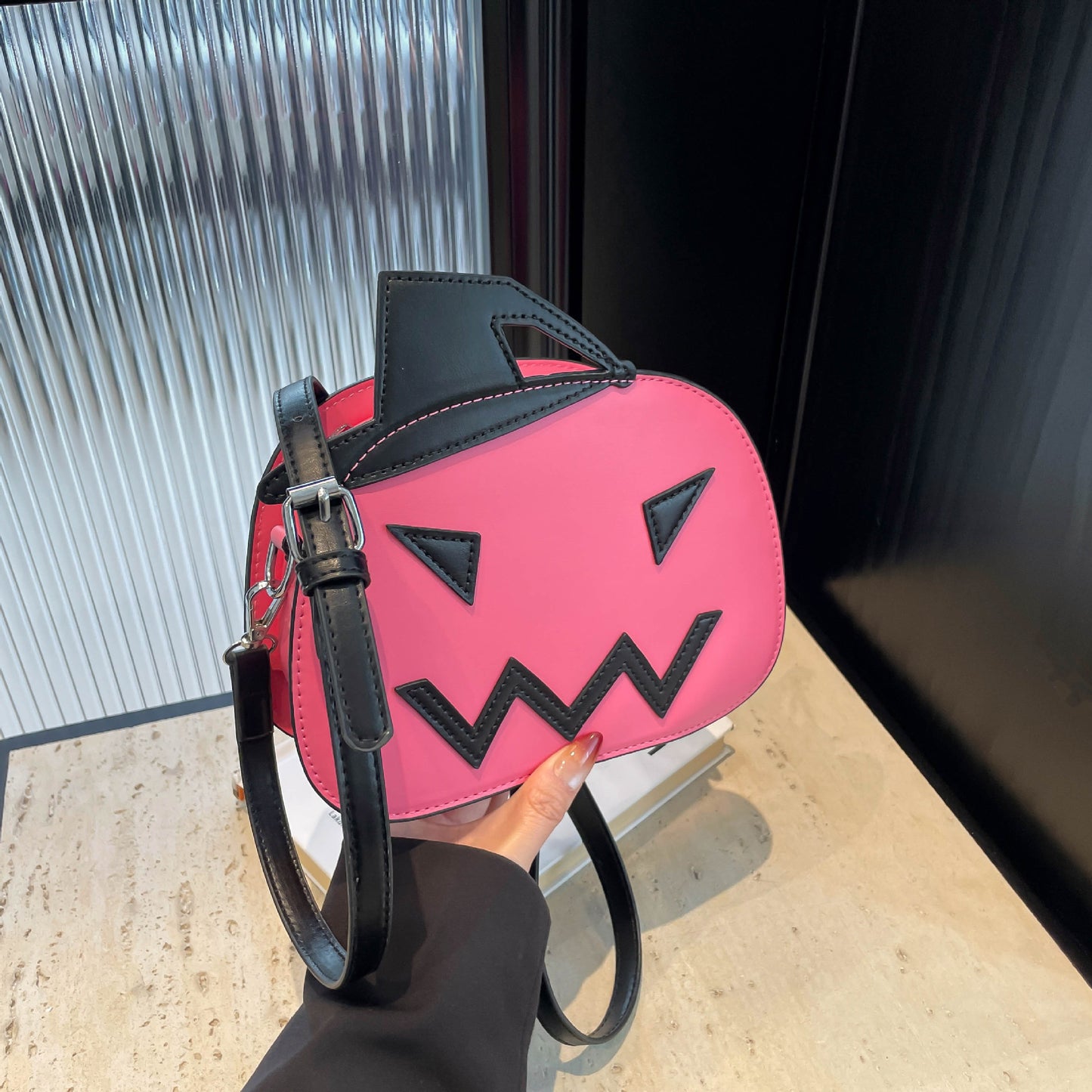 Women's Fashion Handheld Versatile Shoulder Bag