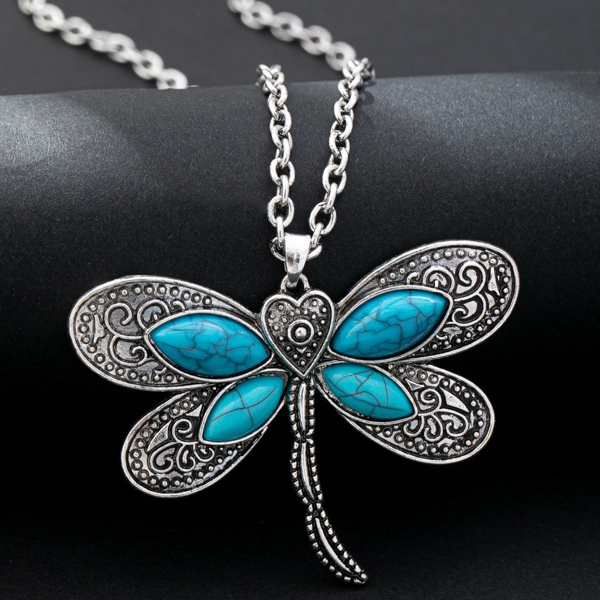 Fashionable Light Luxury Dragonfly Turquoise Pendant Necklace
